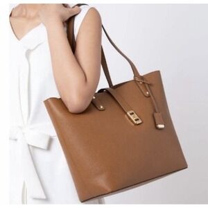 Michael Kors Karson Large Carryall Tote Saddle Luggage Leather (35T&GKRT3L)